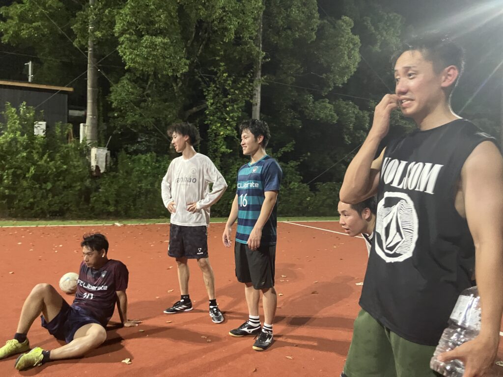三重県桑名市の三重フットサルクラブで開催した土曜個サル参加者の写真