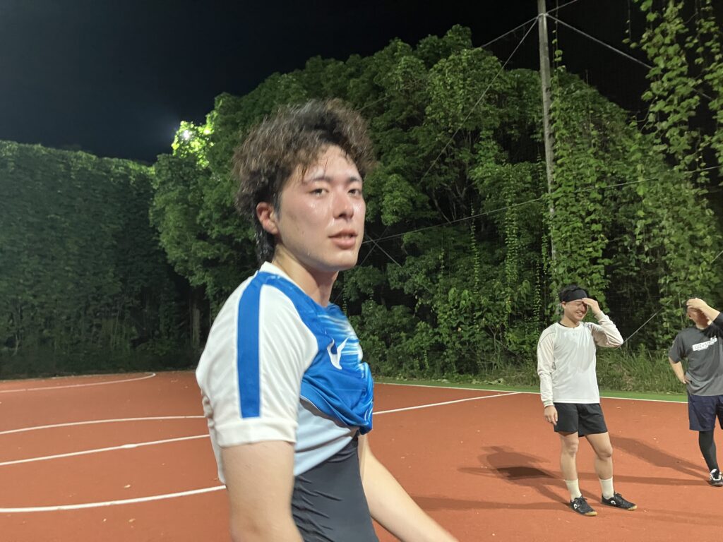 三重県桑名市の三重フットサルクラブで開催した月曜個サル参加者の写真