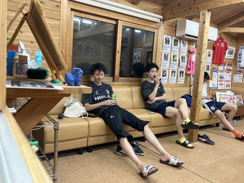 三重県桑名市の三重フットサルクラブで開催した土曜個サル参加者の写真
