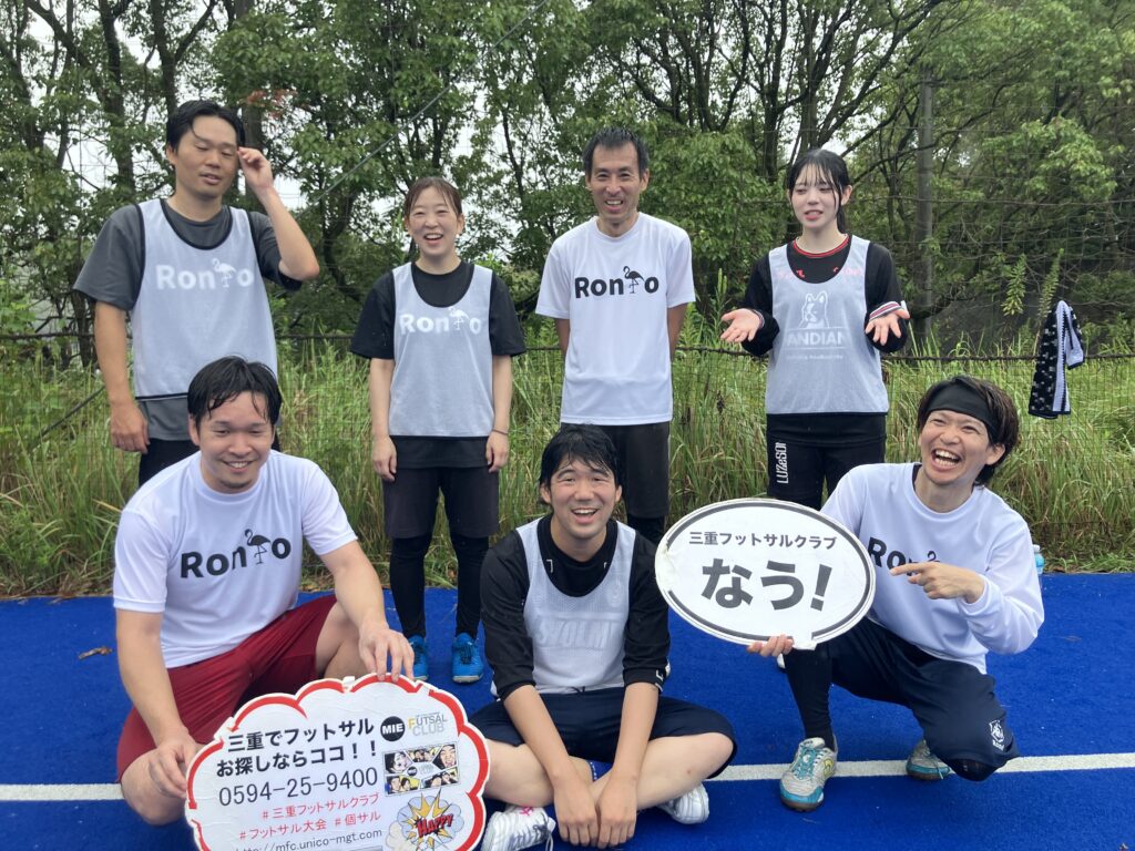 三重県桑名市の三重フットサルクラブで開催した男女ミックスCUPにご参加いただいたチームの写真